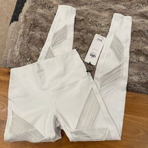 ALO Yoga Ultimate High-Waist Legging | Go Glossy